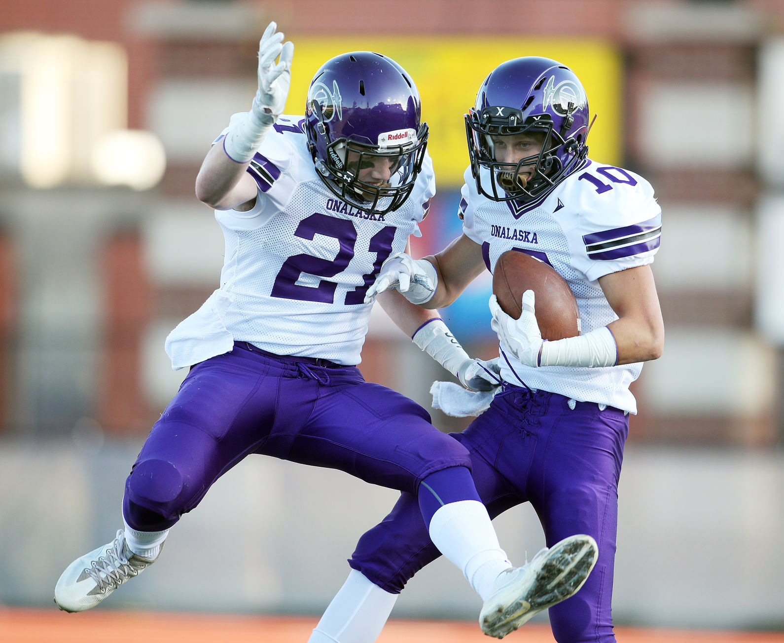 Aquinas vs. Onalaska Football